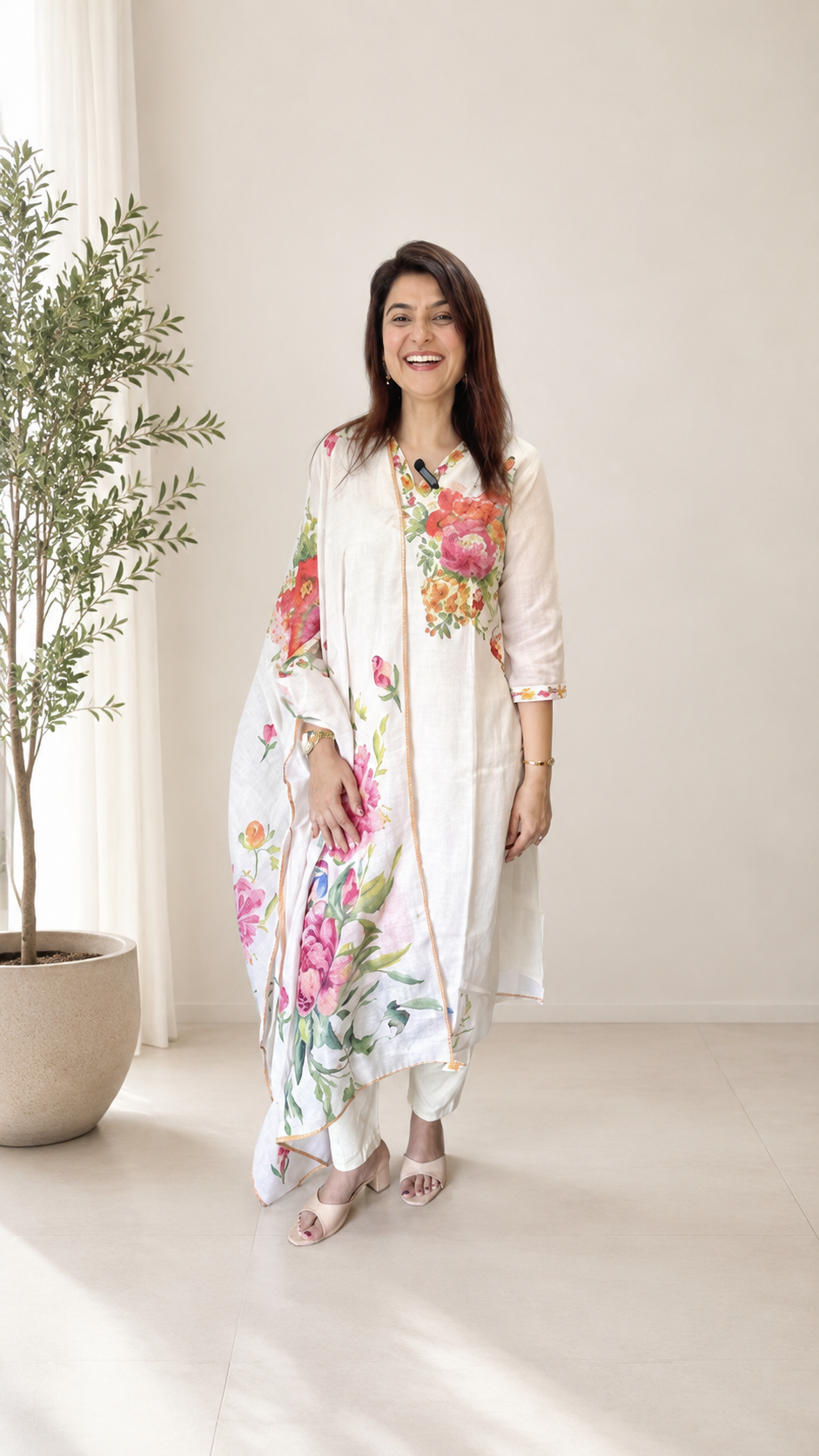 Ivory Linen Kurti Pant With Dupatta Set