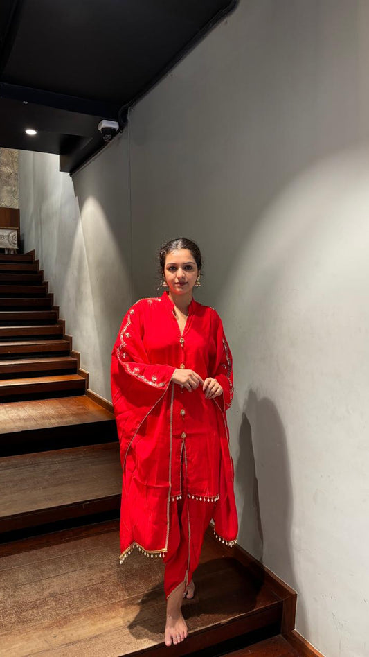 Red Kaftan With Dhoti