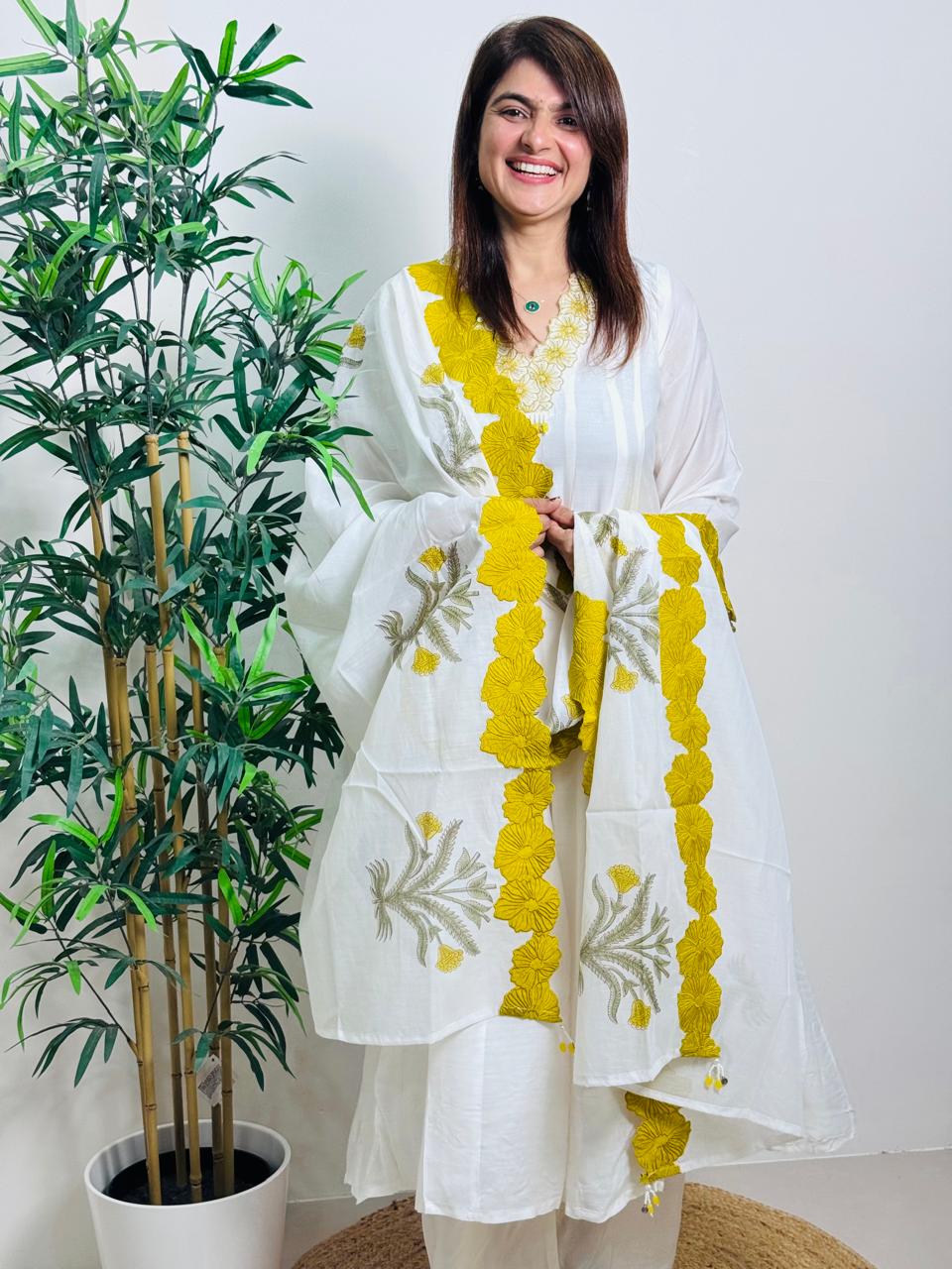 Ivory Banarsi Mulchanderi Suit Set