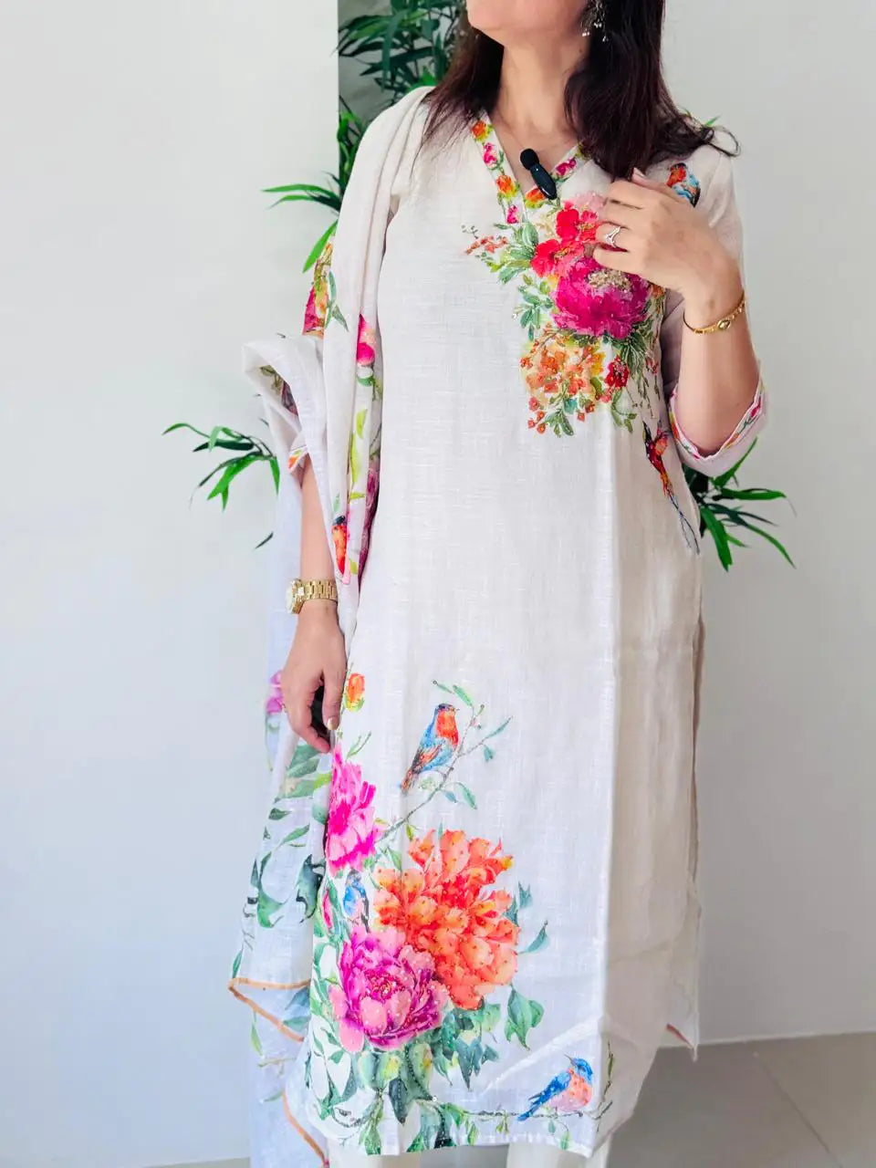 Ivory Linen Kurti Pant With Dupatta Set