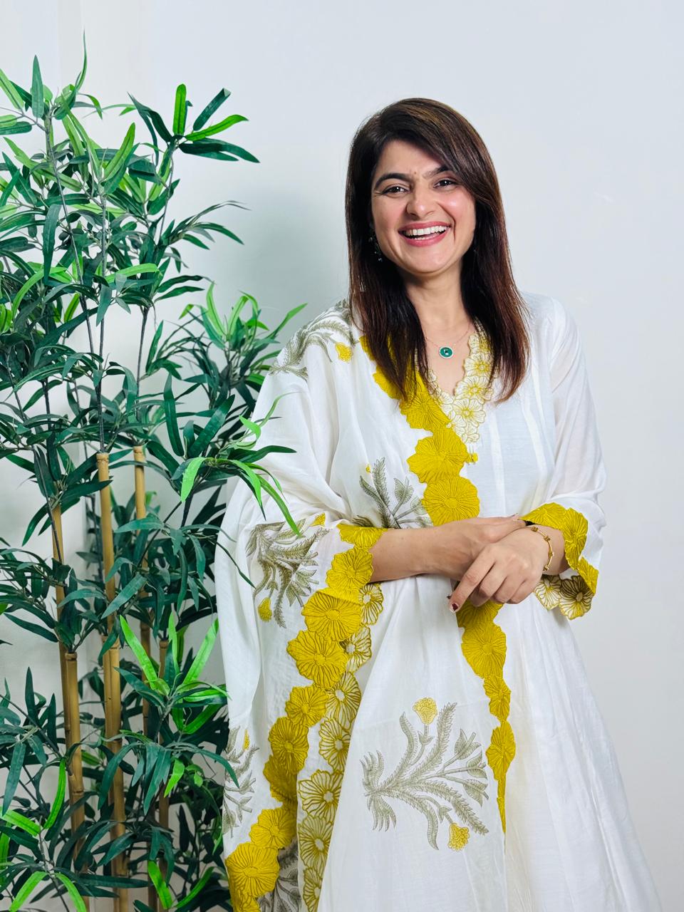 Ivory Kurti Pant With Dupatta