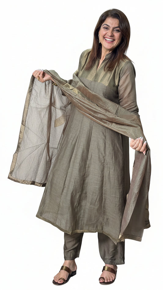 Mulchanderi Khaki Greay Suit Set